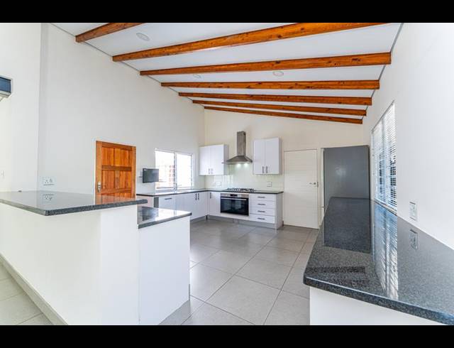 4 BEDROOM PROPERTY TO RENT IN RIVER CLUB